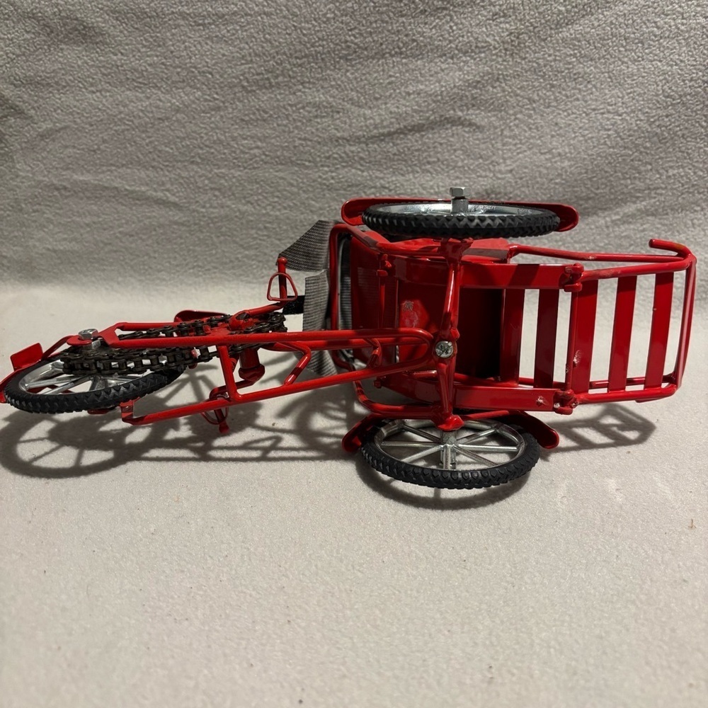 Miniature die-cast Red 3-Wheeled cycle Rickshaw Carriage Vietnam Antique Coin - Picture 7 of 7